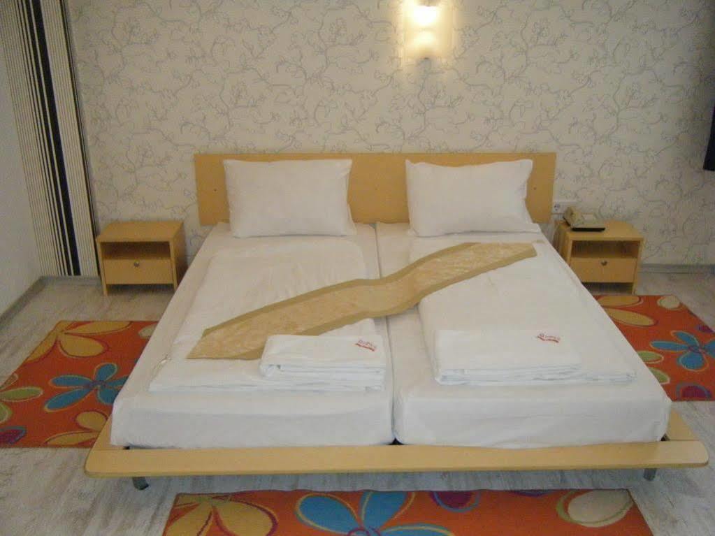 סופיה Scotty'S Boutique Hotel מראה חיצוני תמונה